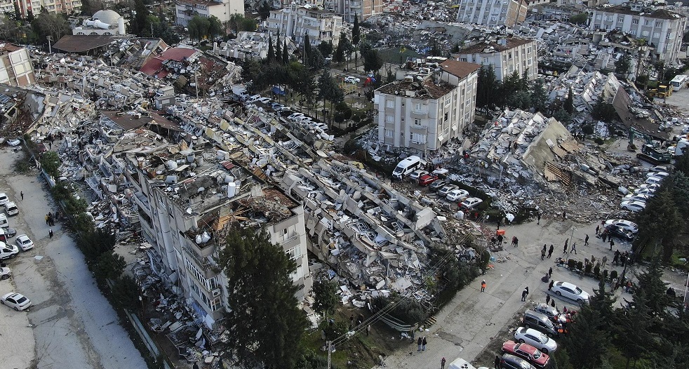 Nje jave nga termeti shkaterrues, fatalitetet kalojne parashikimet e OBSH